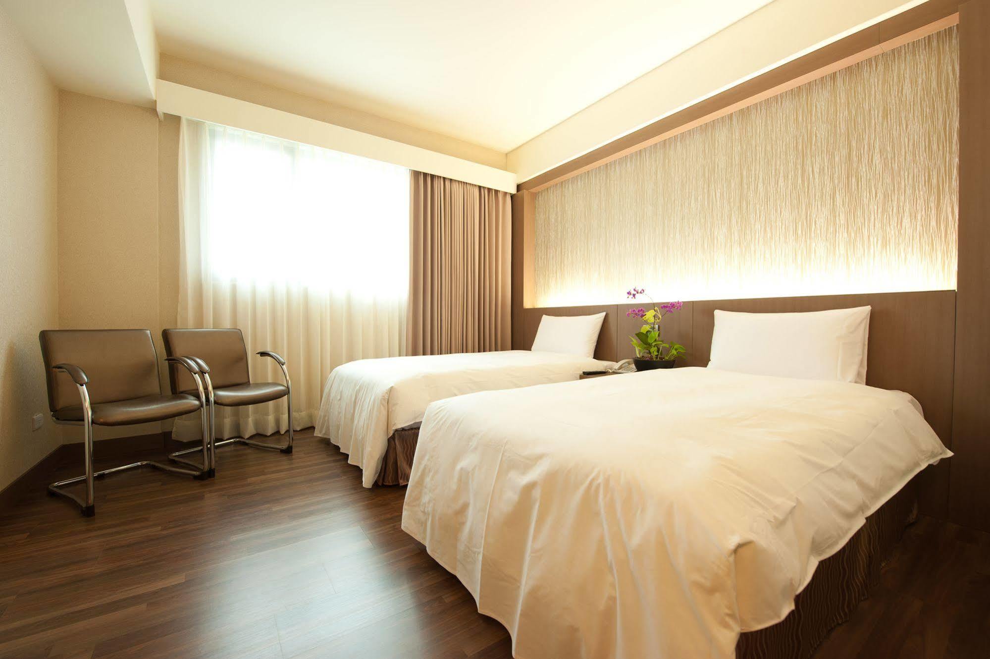 Lishiuan Hotel Хуалиен Сити Екстериор снимка